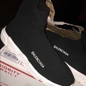 Meet your Posher, Leon